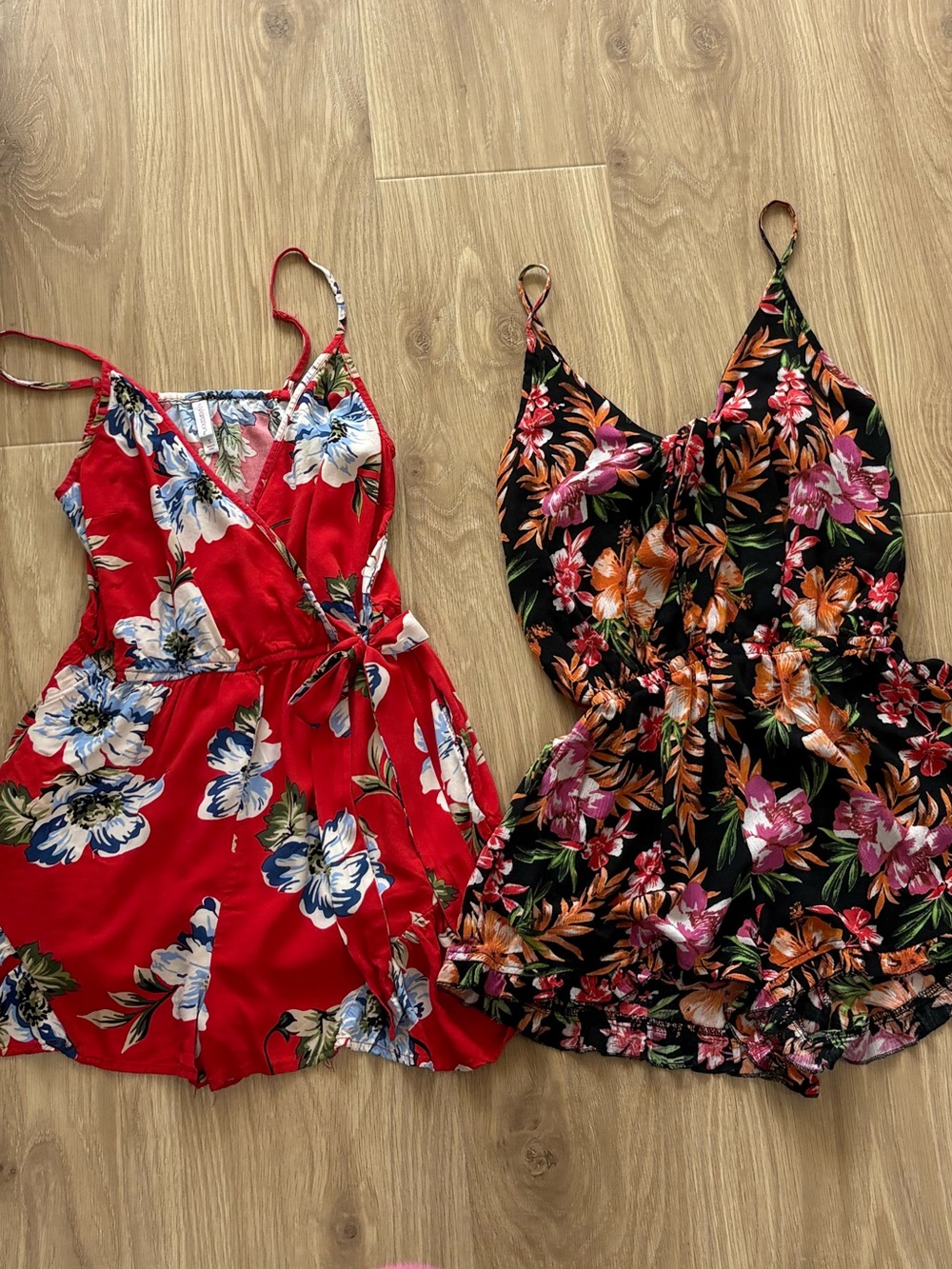 Xhilaration Floral Romper Bundle Size Small - Picture 2 of 10